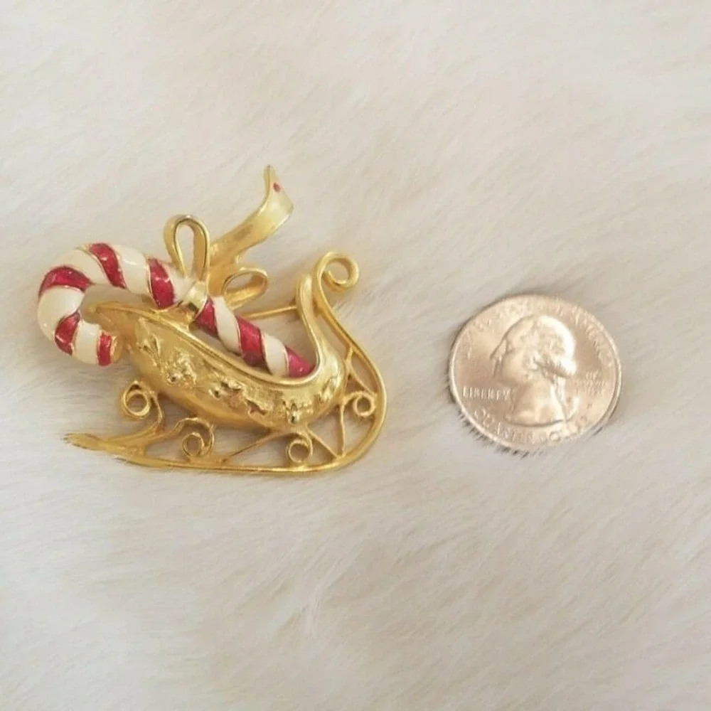 Vintage Candy Cane Sleigh Brooch Enamel Christmas Holidays Sled Gold Tone  5261